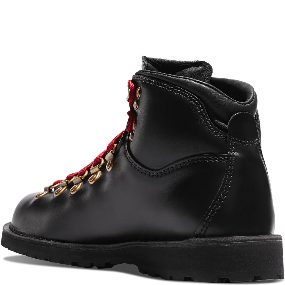 Mountain Pass Black